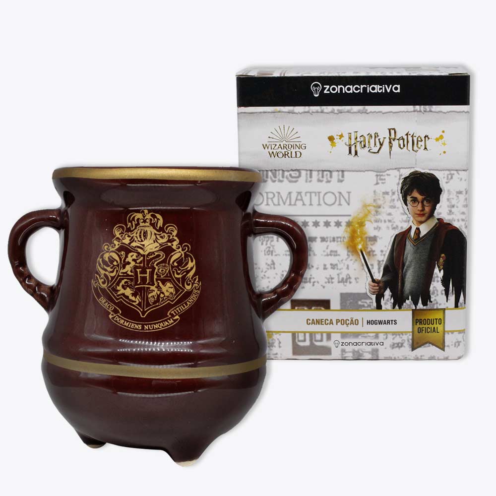Caneca caldeirão Hogwarts dourada ao lado da embalagem