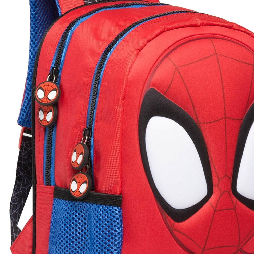 Detalhe do relevo em EVA soft da frente da mochila